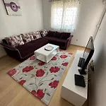 Kvart Thousand Roses * Podgorica