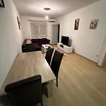 Kvart Thousand Roses Apartament Podgorica