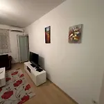 Kvart Thousand Roses Apartament *