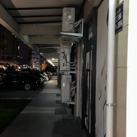 Thousand Roses Apartament *