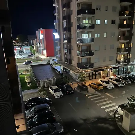 Kvart Thousand Roses * Podgorica