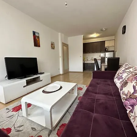 Kvart Thousand Roses Apartament